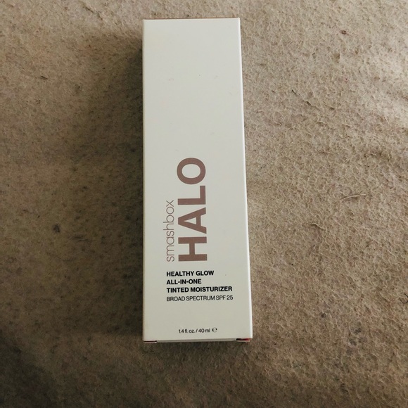 Smashbox Halo Tinted Moisturizer - Picture 2 of 9